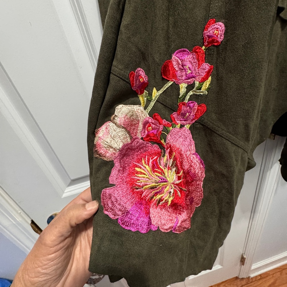 V. Cristina vegan green suede waterfall cardigan with floral embroidery XL - Picture 6 of 7